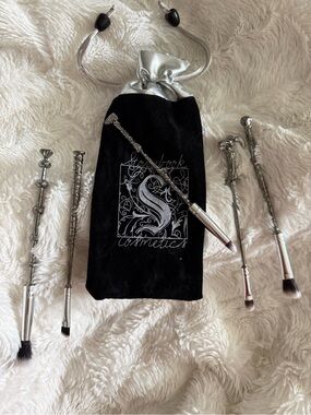 Storybook Cosmetics Silver Wand Makeup Brush Set with Black Pouch